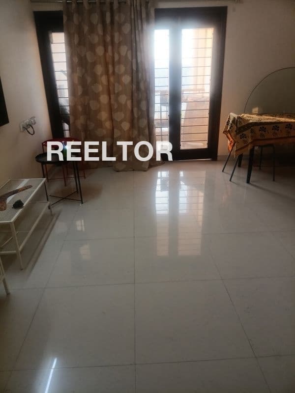 Flat In Gaur City Noida