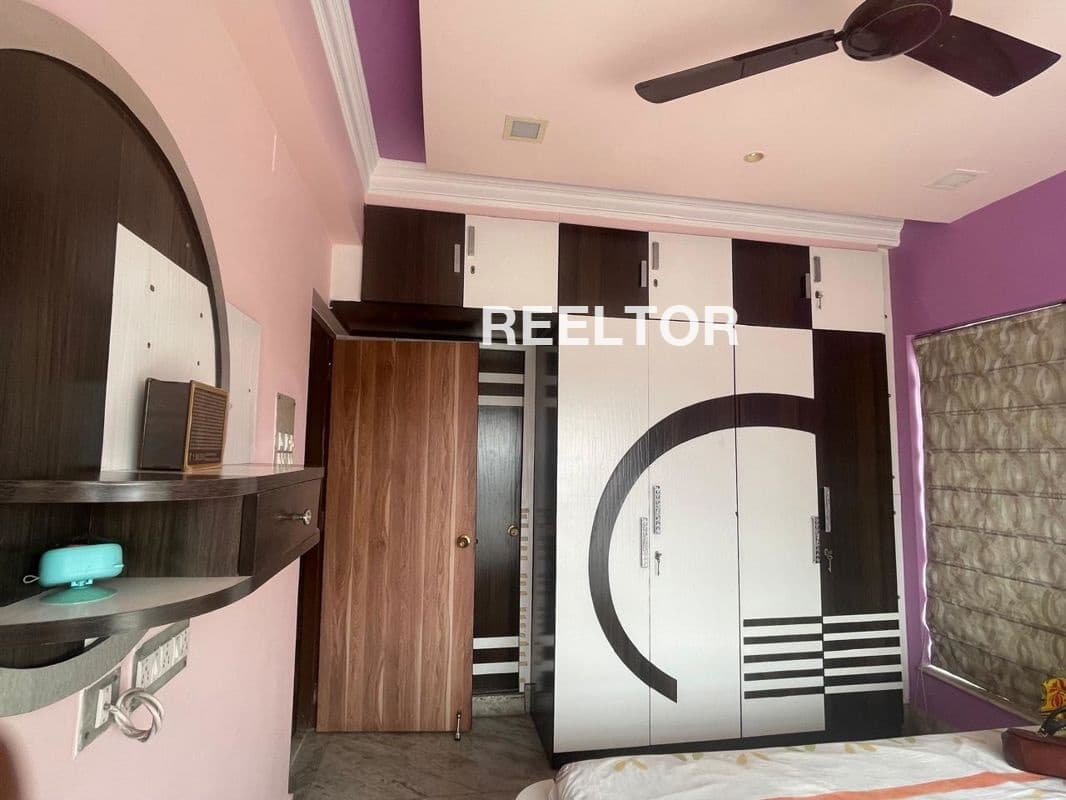 Flat In Gaur City Noida