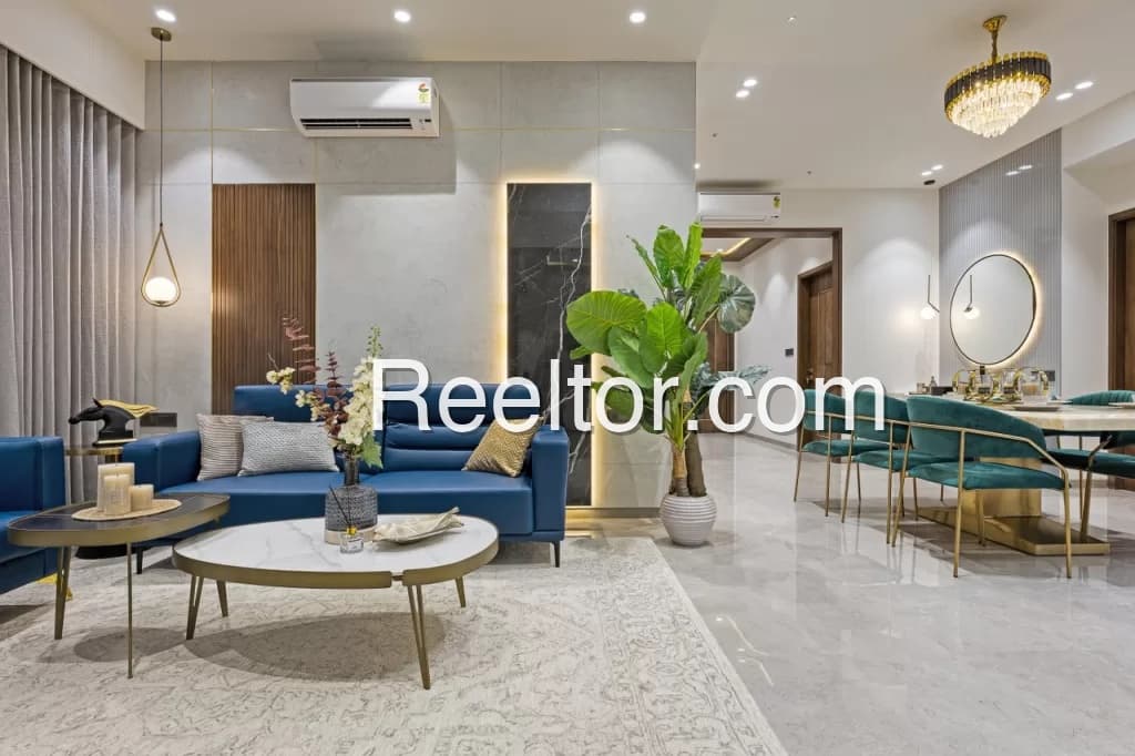 Flat In Gaur City Noida